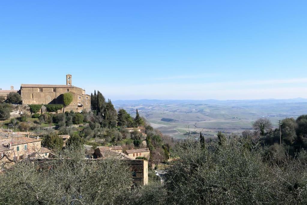 Hotel A Tuscan View Montalcino Exterior foto